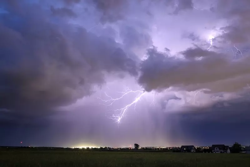 severe thunderstorm